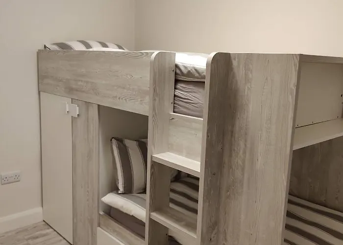 Crow's Nest - 4 - Self Catering *